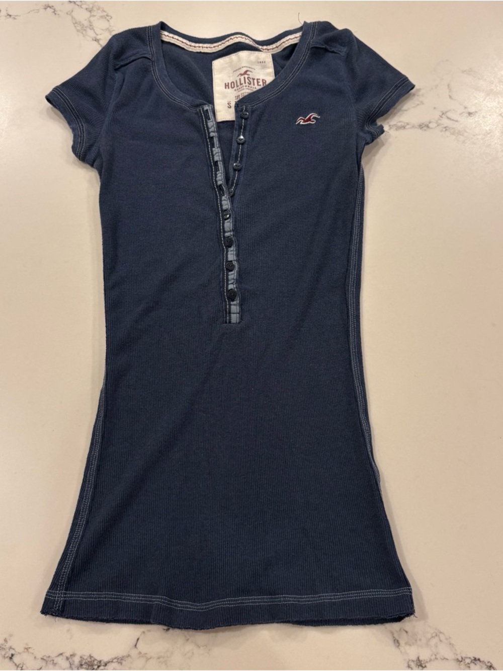 Y2K 2000s Extra Long Hollister So Cal Stretch ribbed cotton Henley shirt top
